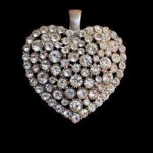 VTG Heart Pendant Necklace Silver-Tone Rhinestone Covered Magnetic Clasp 2.5"